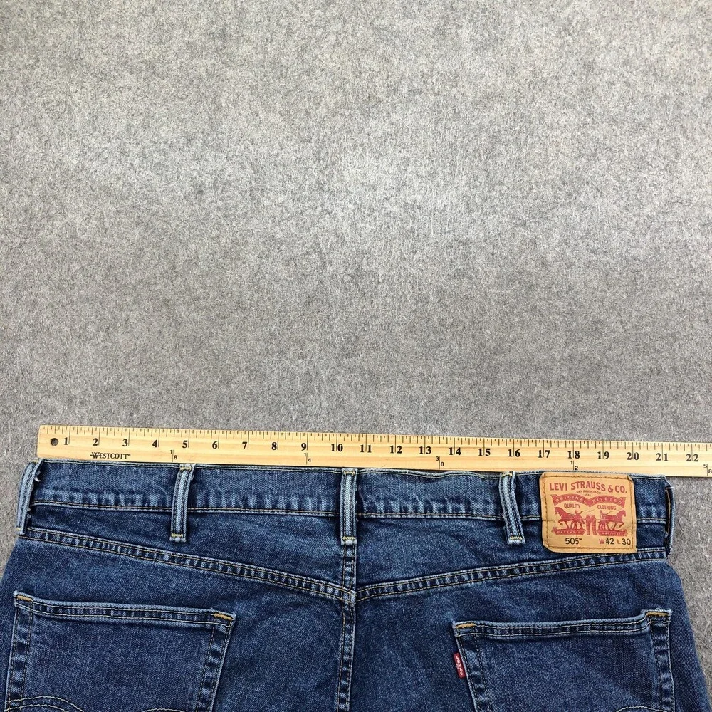 Levis 505 Jeans Mens 42x30 Blue Medium Wash Regular Straight Denim Pants Casual